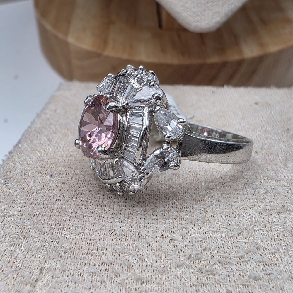 Elegant Pink and Silver Women's Ring (675)